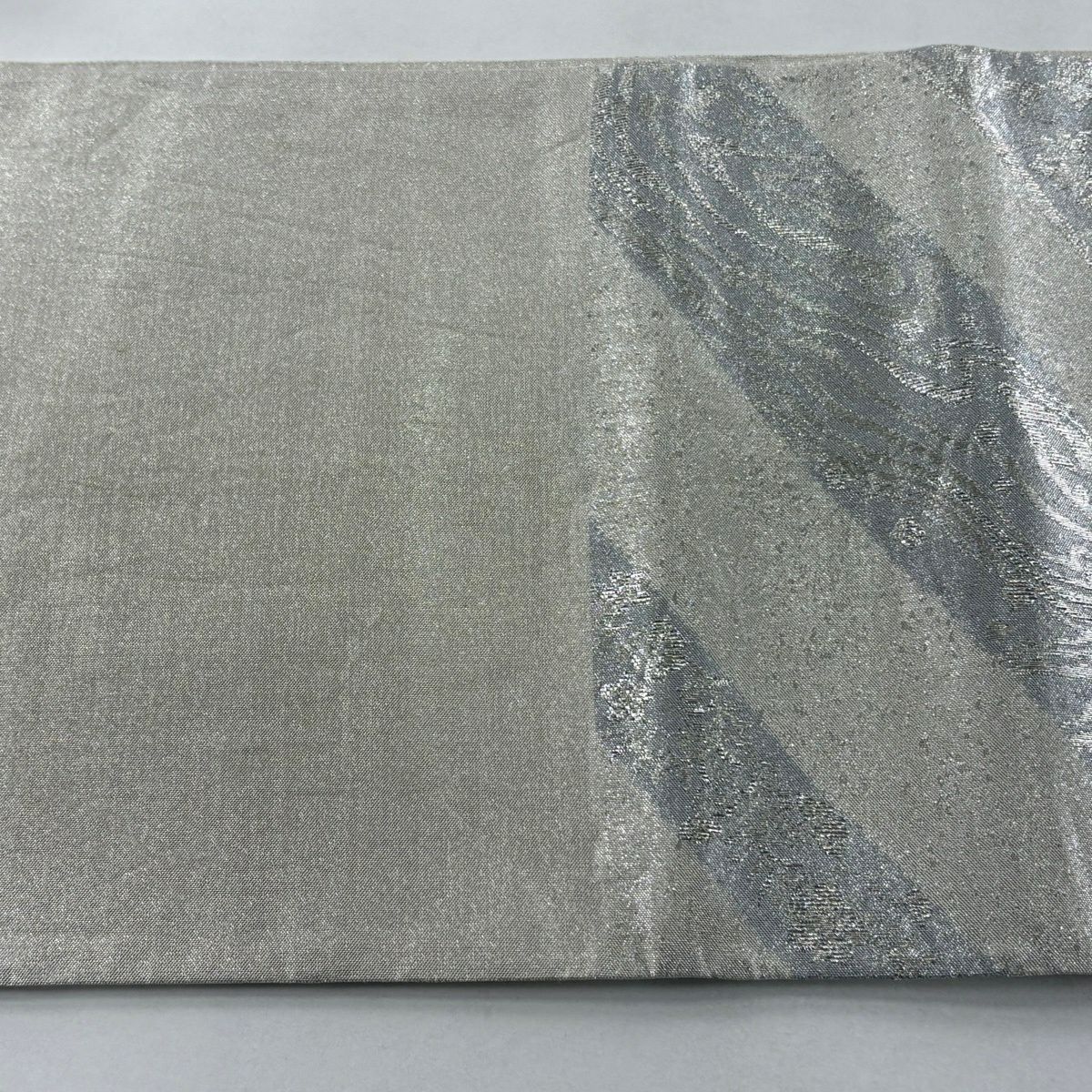 【美品】 袋帶 逸品級 じゅらく 落款あり 帝王紫 向鳥 華紋 刺繡 金線 銀色 大鼓圖案 純蠶絲