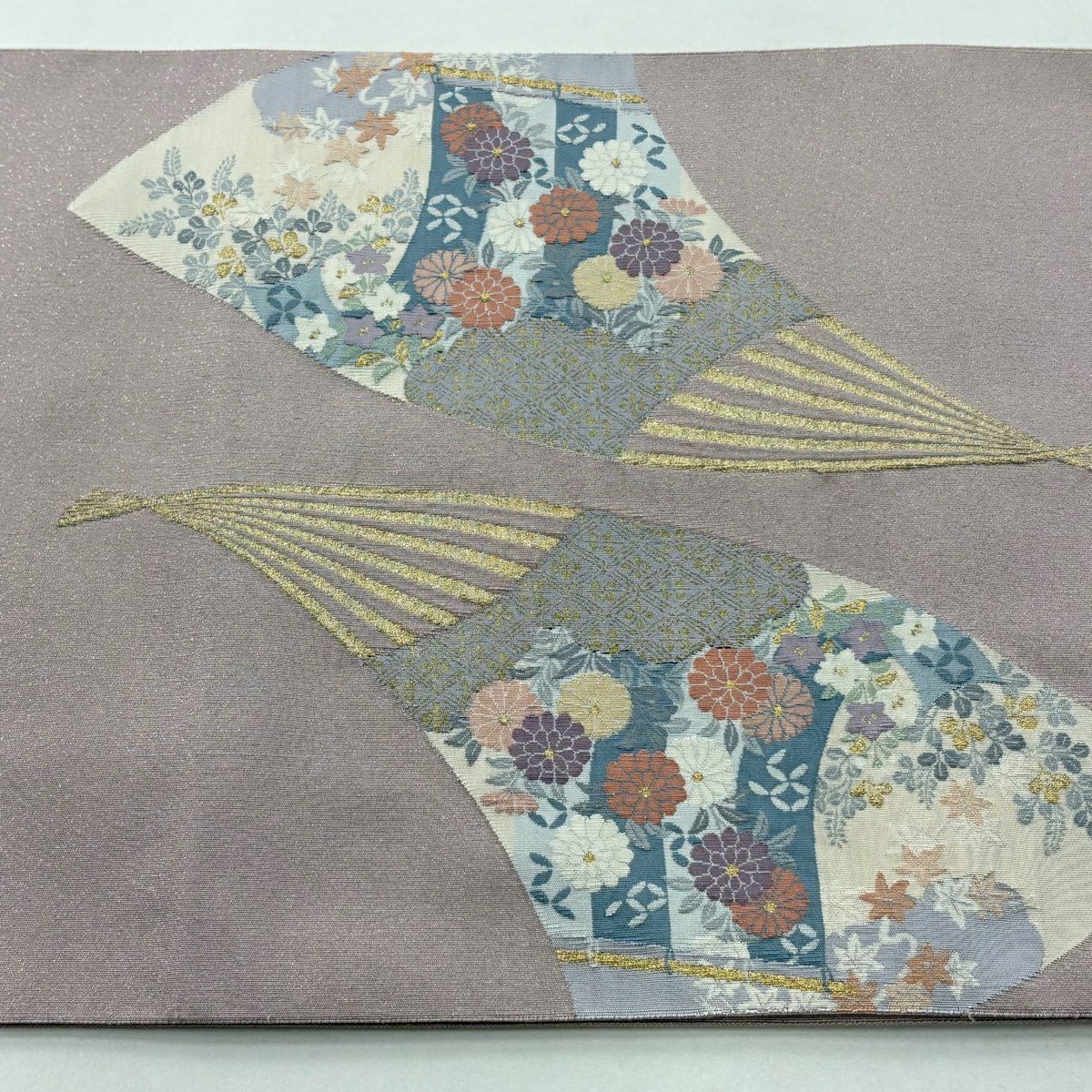 【美品】 袋帶 逸品級 落款あり 北尾織物 加賀扇子面紋 扇子 秋草 金銀彩 薄紫 お太鼓柄 純蠶絲