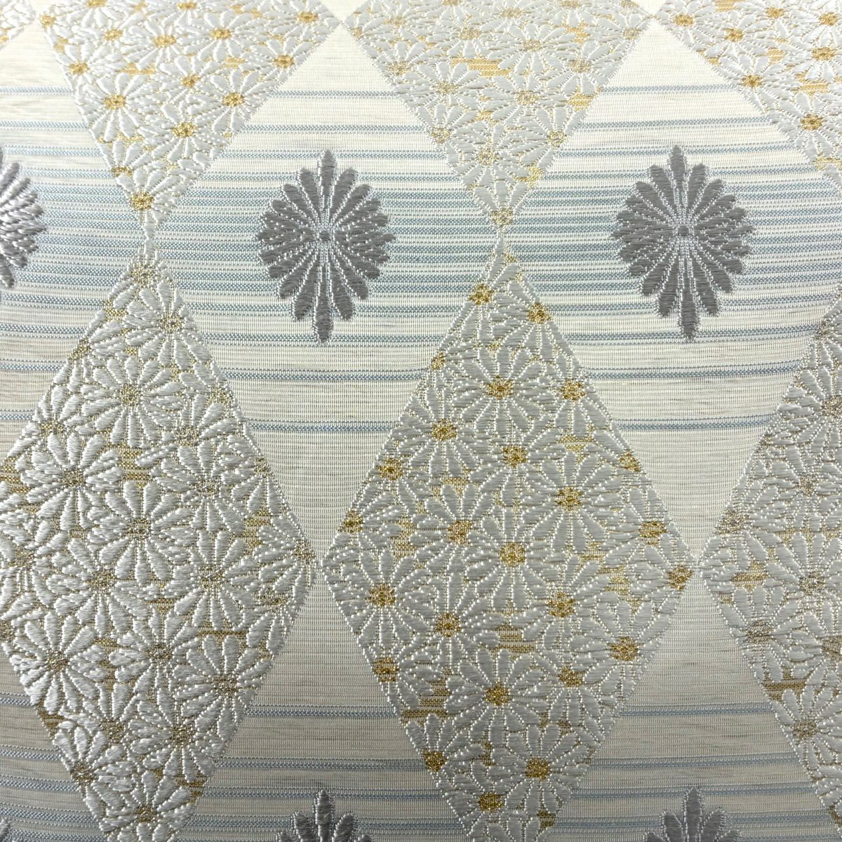 【美品】 袋帶 逸品級 菱花 刺繡 金金箔 奶油色 六通 純蠶絲