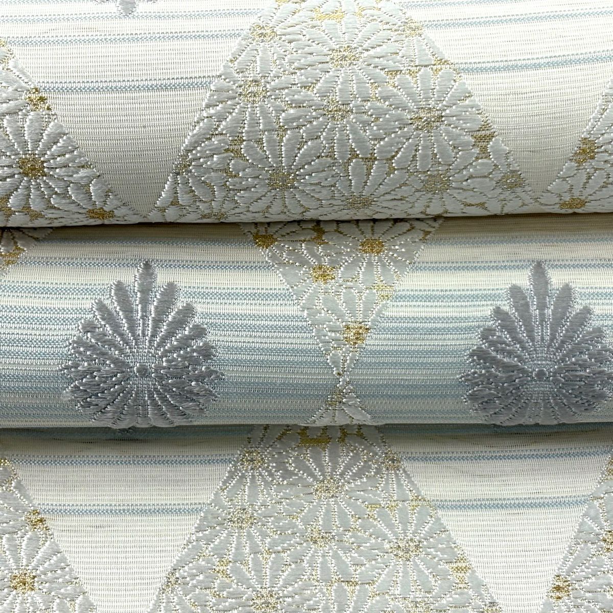 【美品】 袋帶 逸品級 菱花 刺繡 金金箔 奶油色 六通 純蠶絲