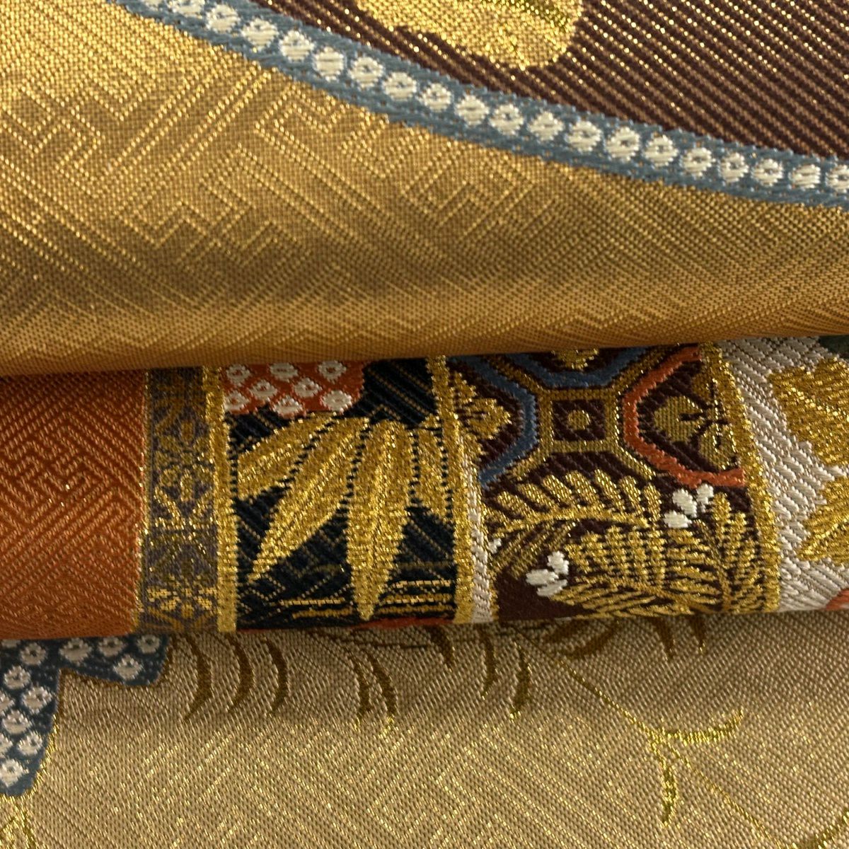 【美品】 袋帶 秀品級 束捆熨斗紋 松樹竹子梅花 金色 全通 純蠶絲