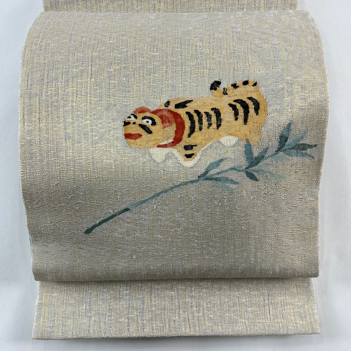 【美品】 袋帶 名品級 虎 葉 金絲 米色 大鼓圖案 純蠶絲