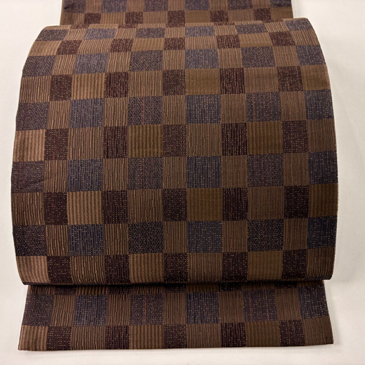 【美品】 袋帶 名品級 附落款 こむさでもーど 變化市松樹 紋理 金絲 茶 六通 純蠶絲