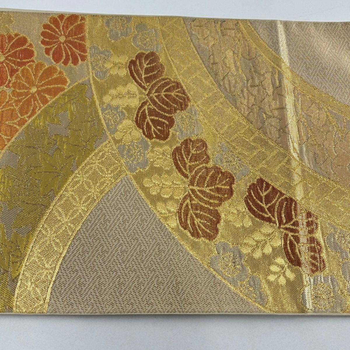 【美品】 袋帶 秀品級 川島織物 落款あり 桐 松樹 金絲 金金箔 金色 六通 純蠶絲
