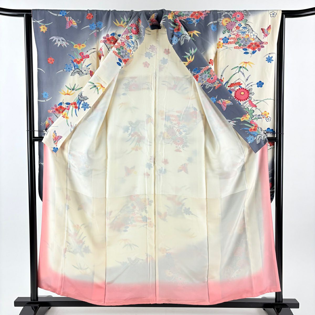 振袖禮服 身長156cm 袖長65cm M 雙層 松樹竹子梅花 菊花 染分 淡化 乳白色 純蠶絲 優品級