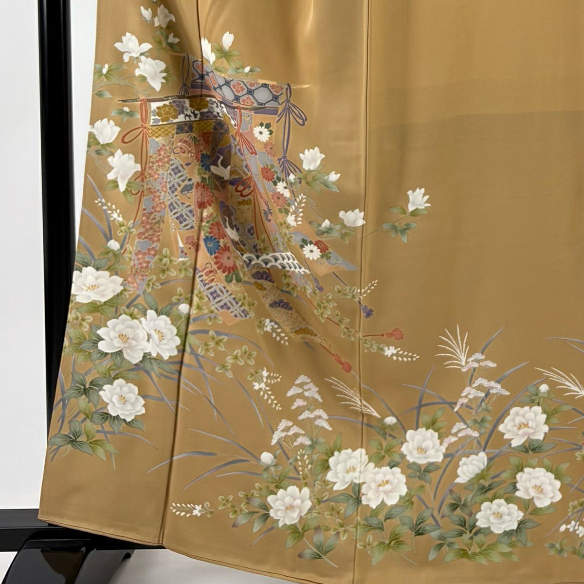 色留袖禮服 身長162cm 袖長66cm M 雙層 落款あり 幾帳 牡丹 金銀彩 薄茶 純蠶絲 秀品級 一つ紋