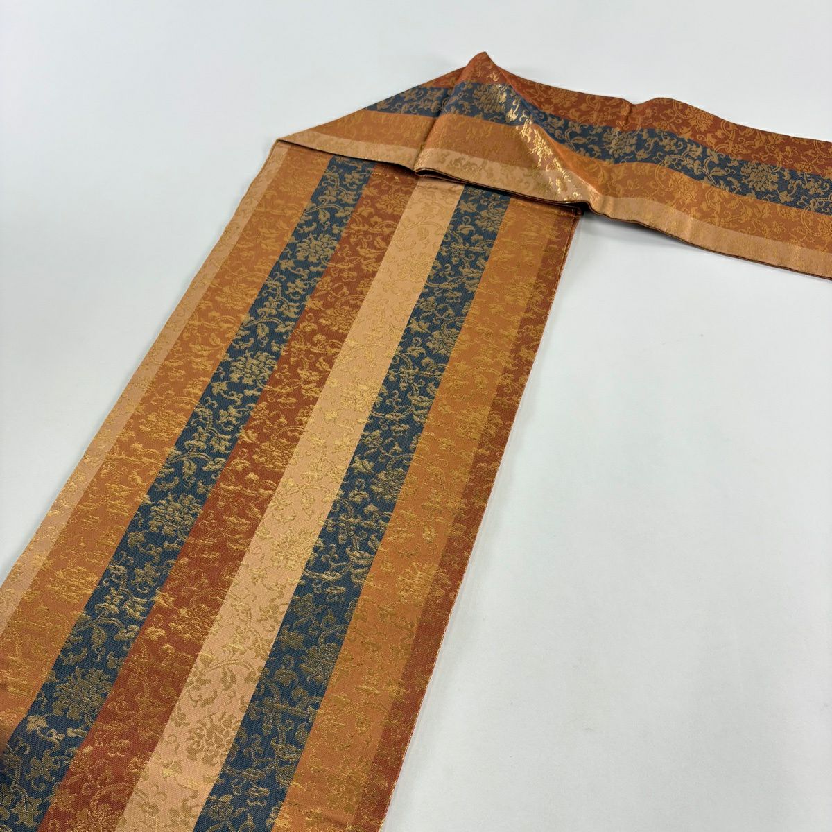 【美品】名古屋帶 秀品級 花唐草紋 縞 金金箔 紅茶 純蠶絲
