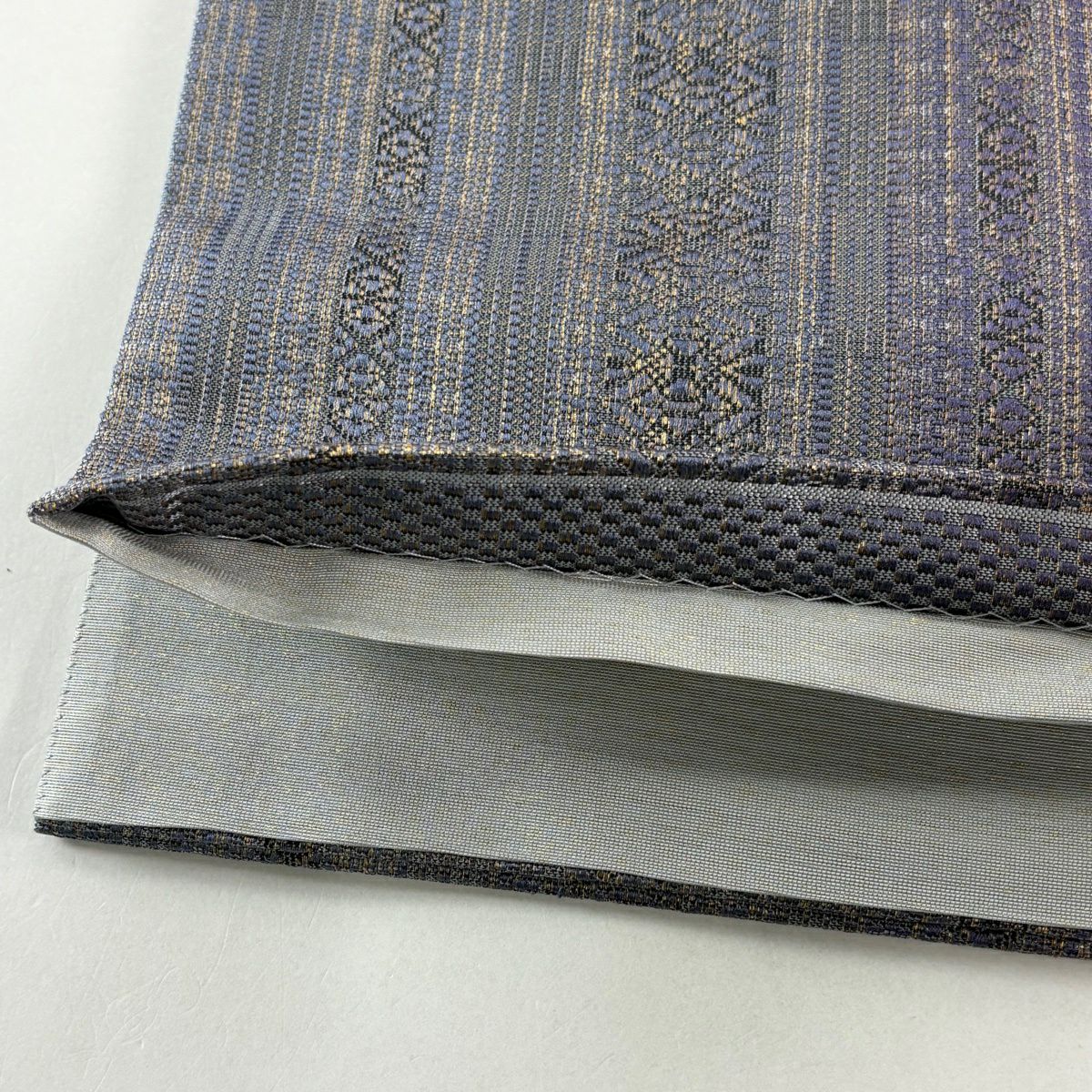 【美品】 袋帶 秀品級 鏡裏文 縞 金絲 灰紫 お太鼓圖案 純蠶絲