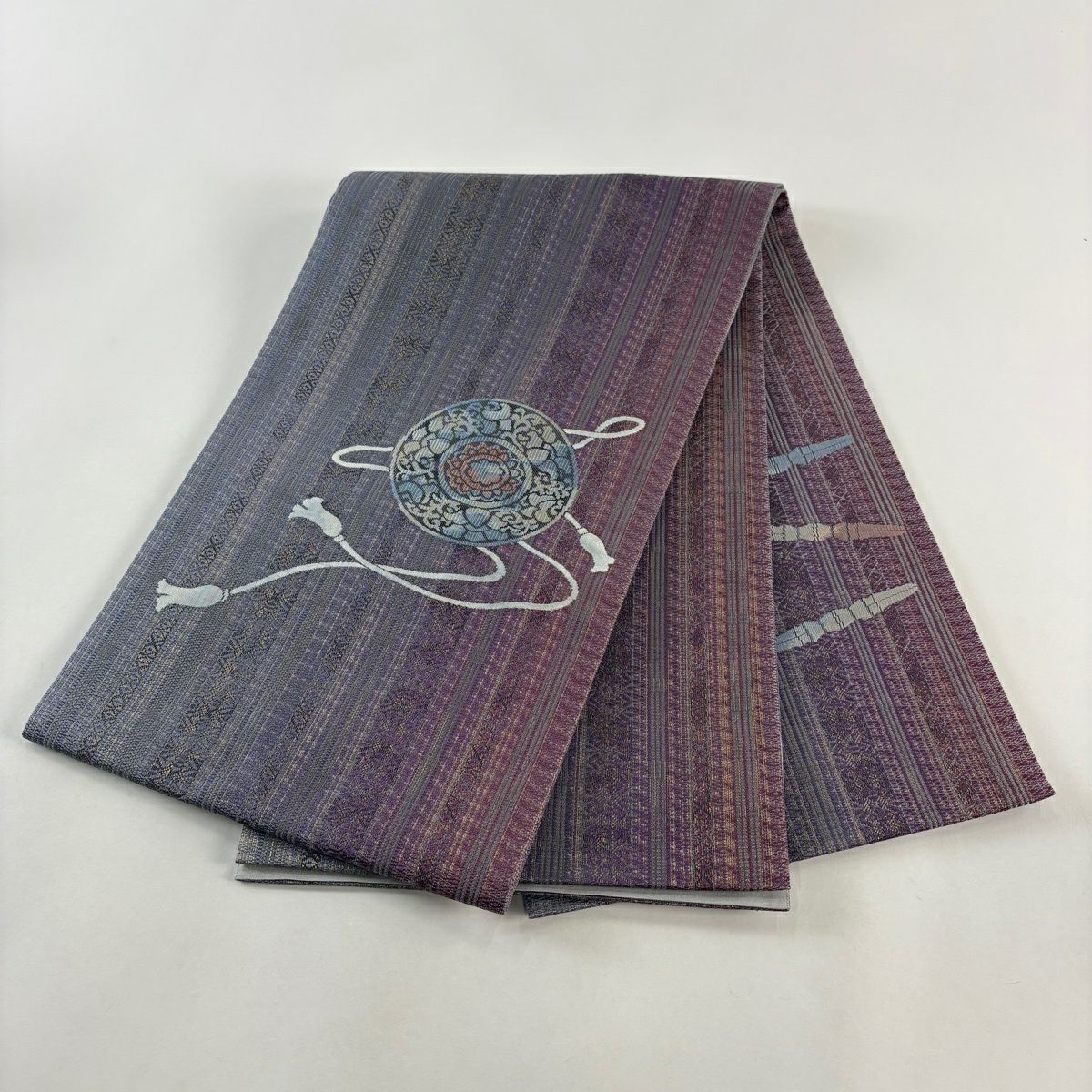 【美品】 袋帶 秀品級 鏡裏文 縞 金絲 灰紫 お太鼓圖案 純蠶絲