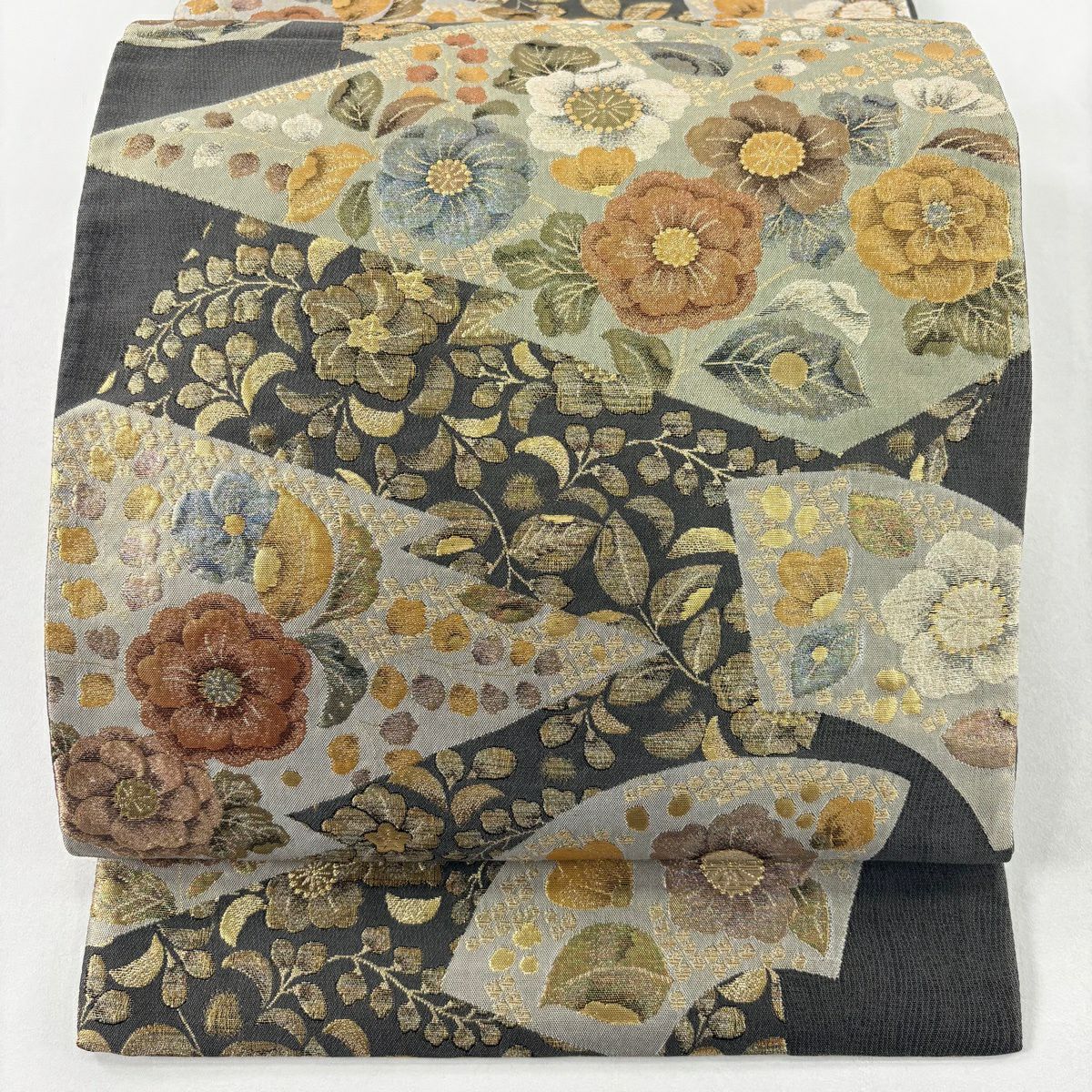 【美品】 袋帶 秀品級 扇子面 草花紋 金糸 金金箔 灰綠 六通 純蠶絲