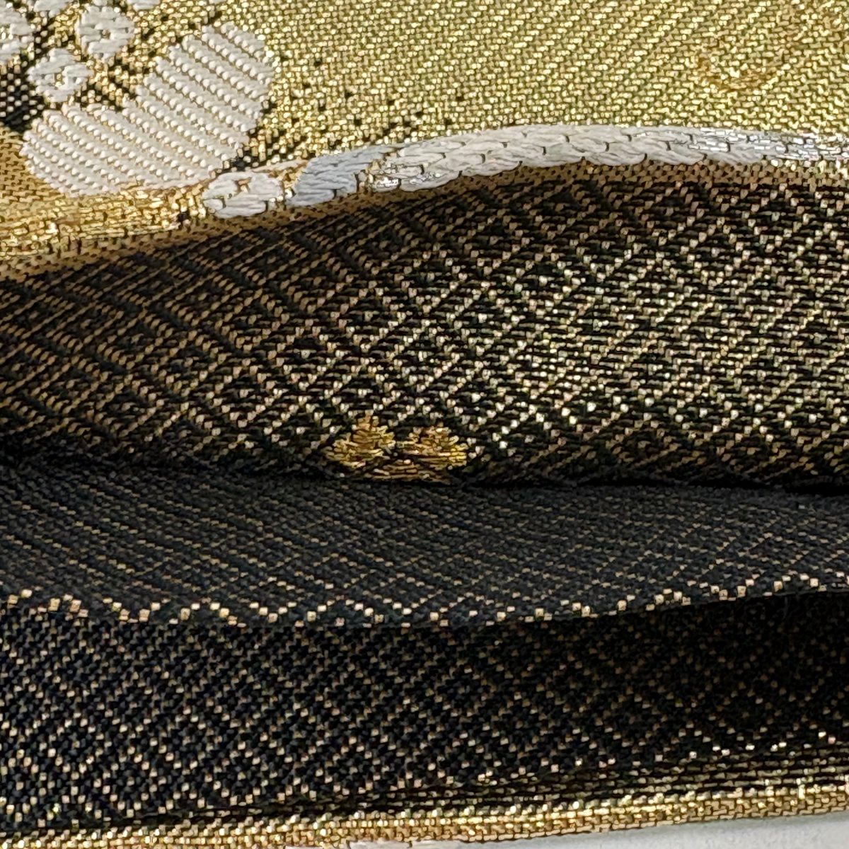 【美品】 袋帶 秀品級 草花紋紋 波頭 金銀彩 金金箔 黑 六通 純蠶絲