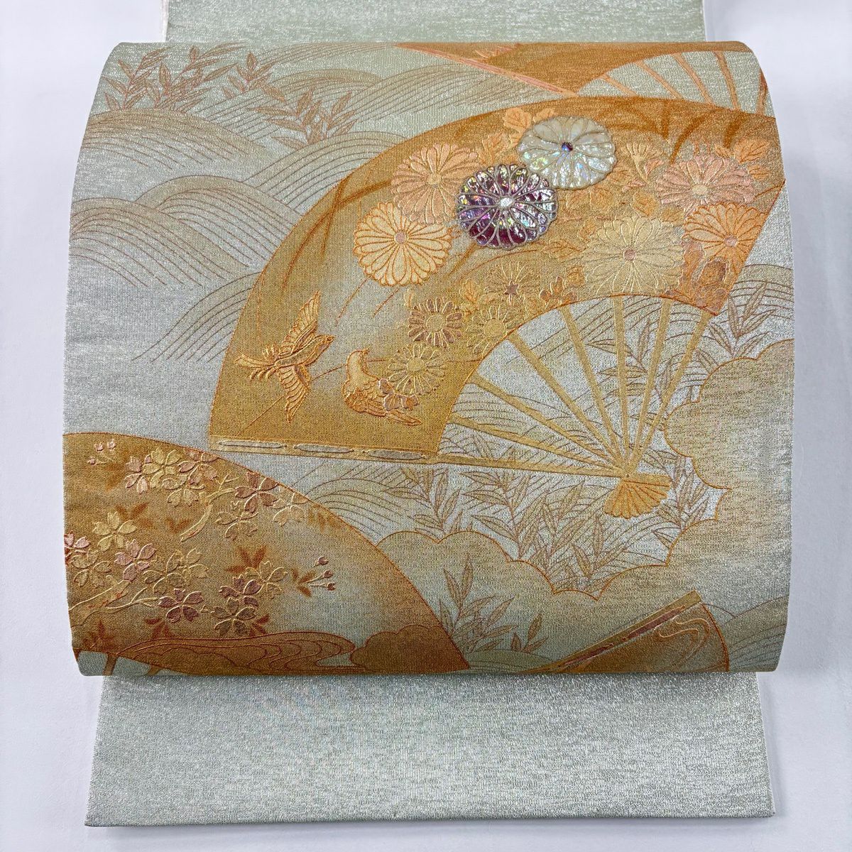 【美品】 袋帶 秀品級 扇子 花鳥 金銀彩 銀通 薄綠 お太鼓柄 純蠶絲