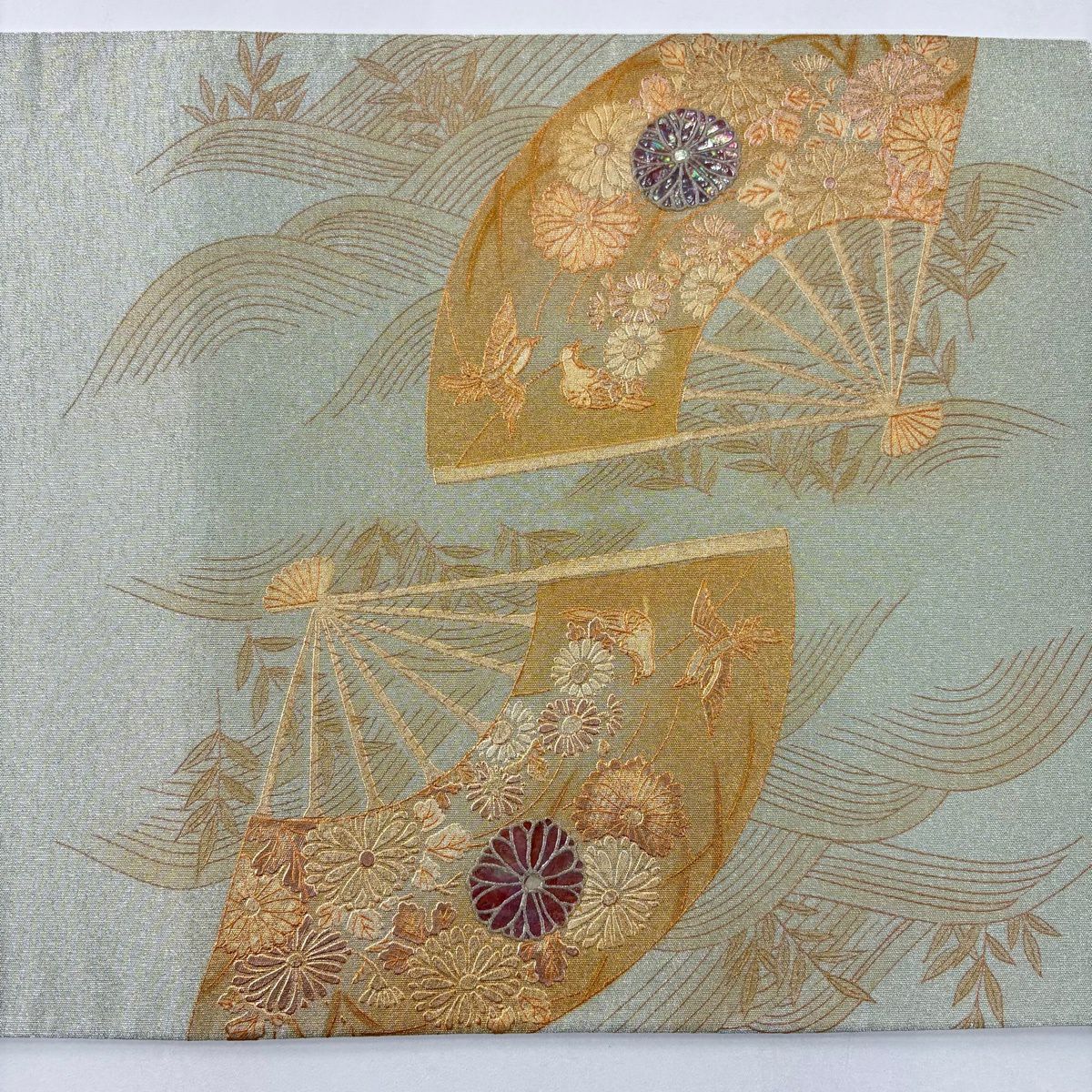 【美品】 袋帶 秀品級 扇子 花鳥 金銀彩 銀通 薄綠 お太鼓柄 純蠶絲