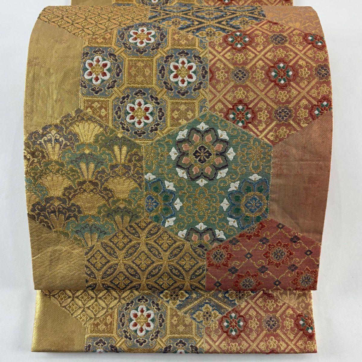 【美品】 袋帶 秀品級 草花紋紋 龜甲 金絲 金金箔 金色 六通 純蠶絲