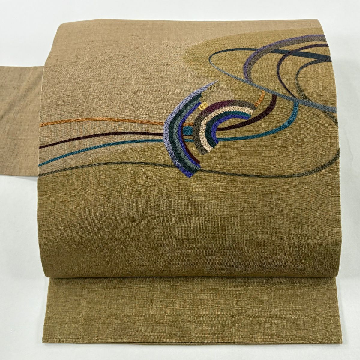 【美品】名古屋帶 秀品級 紬織織 流水 幾何圖案 刺繡 薄茶 純蠶絲