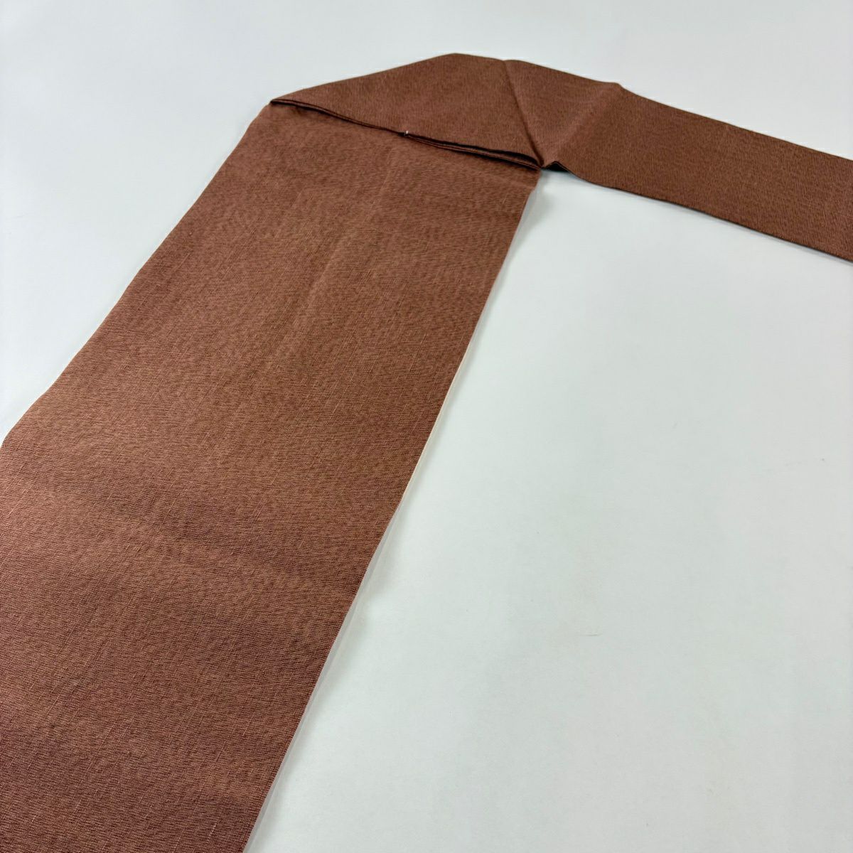 【美品】 名古屋帶 優品級 紬織織 花唐草紋 幾何學圖案 相良刺繡 紅茶 純蠶絲