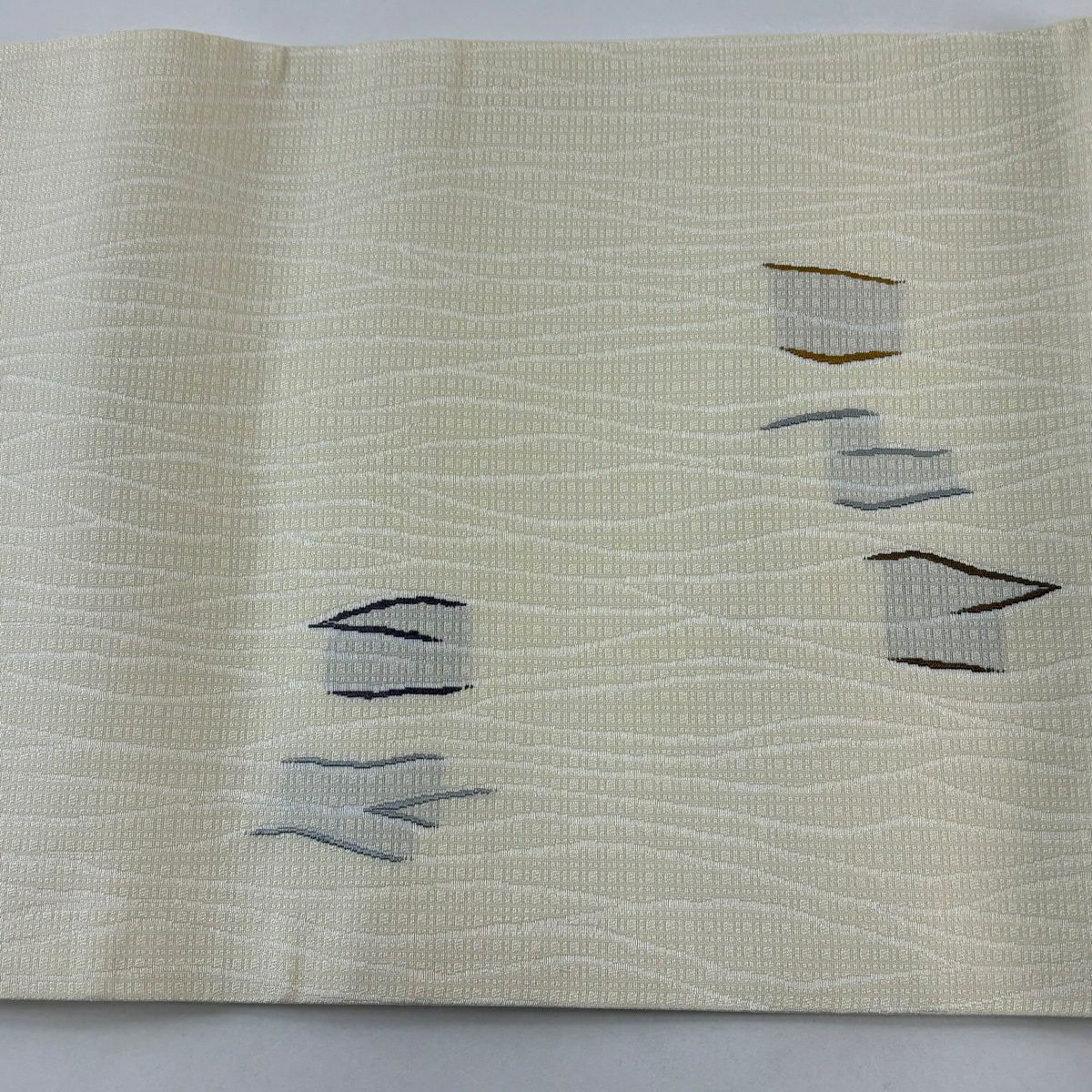 【美品】 袋帶 秀品級 幾何圖案 刺繡 米色 六通 純蠶絲