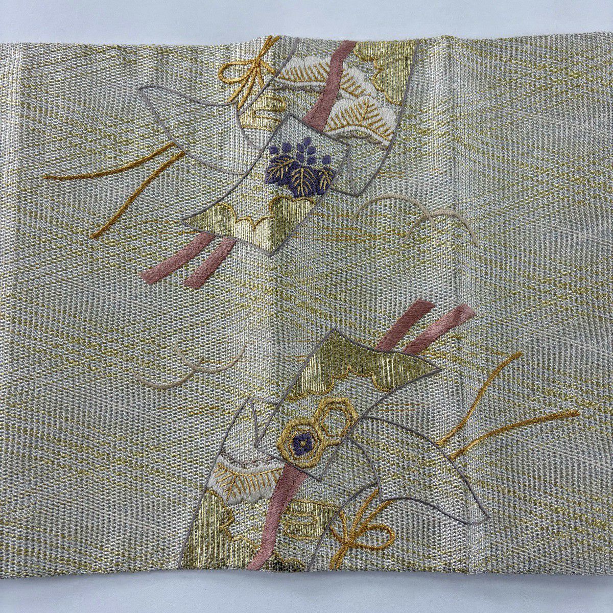 【美品】 袋帶 秀品級 幾帳 松樹刺繡 金銀彩 金 純蠶絲 お太鼓柄