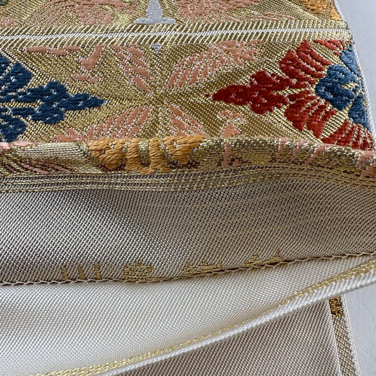 袋帶 秀品級 川島織物 附落款 鳥襷紋 雲霞 金絲 金金箔 金色 六通 純蠶絲