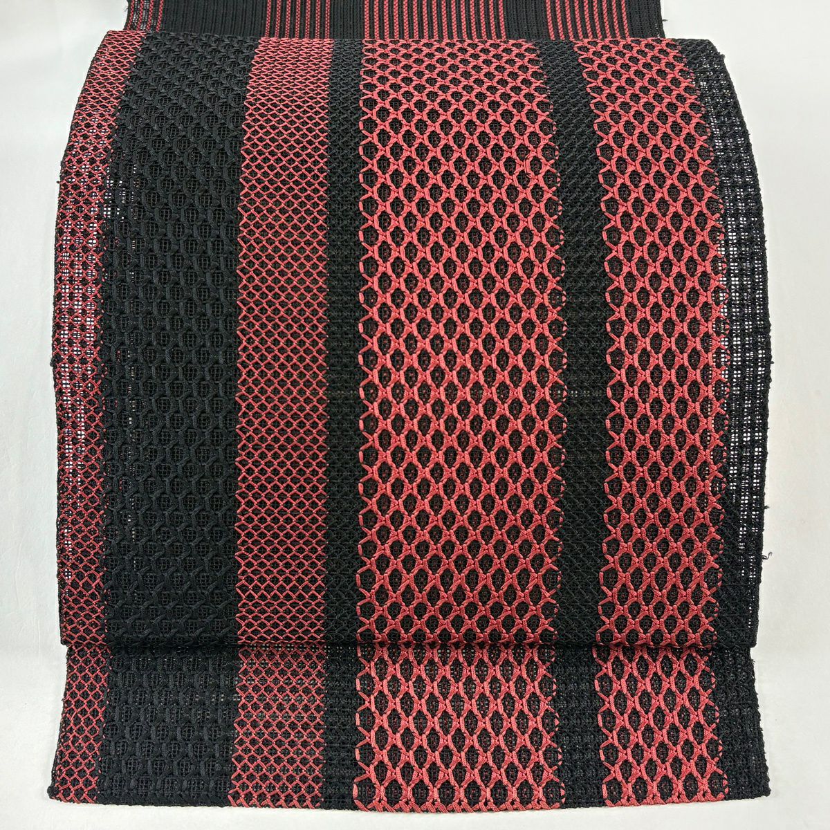 名古屋帶 秀品級 夏帶 八寸名古屋帶 松樹葉仕立 縞 幾何學圖案 深紅 純蠶絲