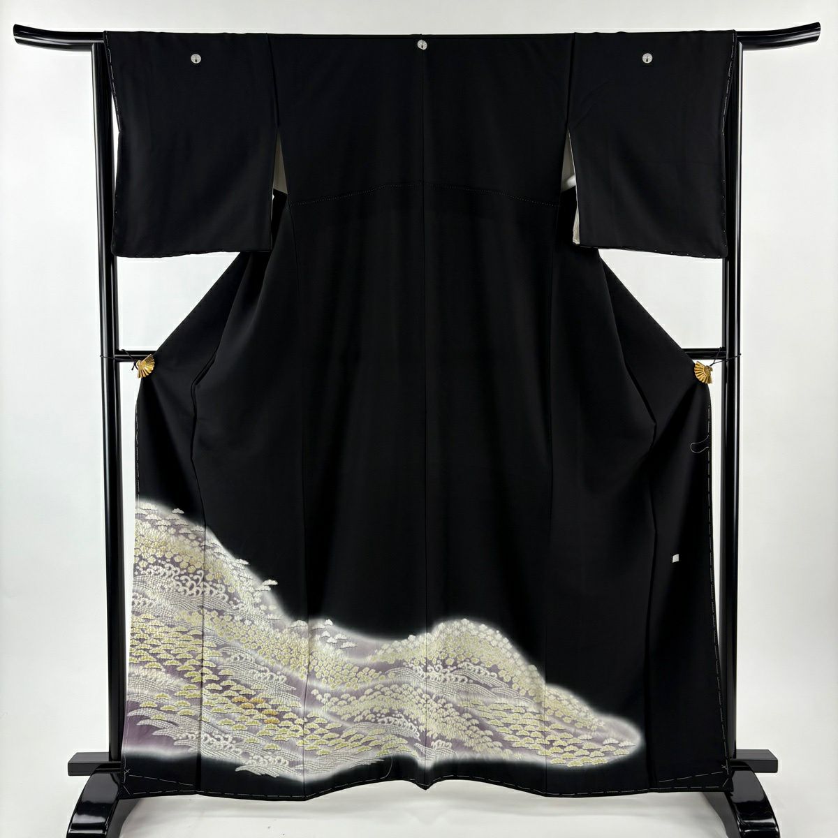 【美品】 黑留袖禮服 身長163.5cm 袖長65cm M 雙層 松樹 波 刺繡 絞染 黑 純蠶絲 秀品級