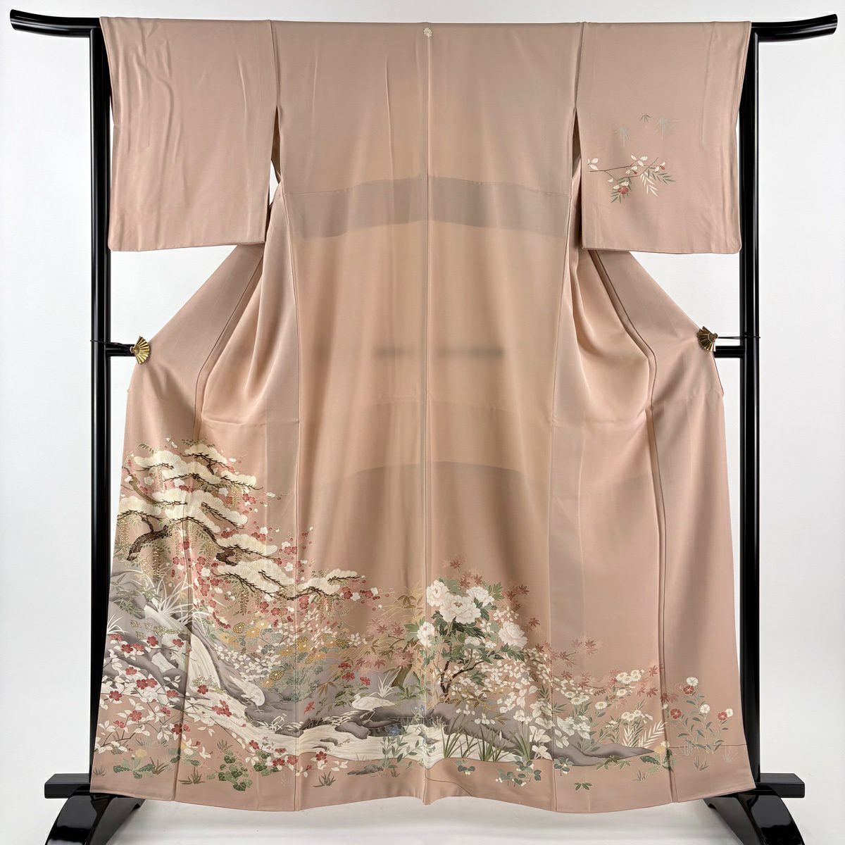 色留袖禮服 身長161.5cm 袖長65cm M 雙層 松樹 鳥 金絲 金銀彩 粉米色 純蠶絲 秀品級 一個紋
