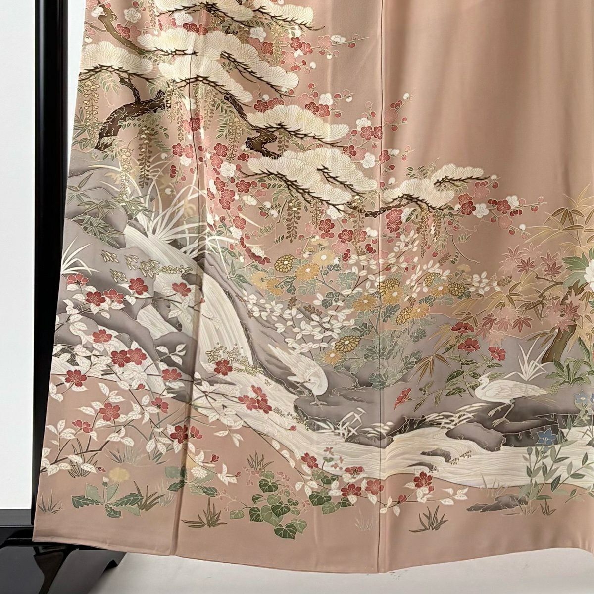 色留袖禮服 身長161.5cm 袖長65cm M 雙層 松樹 鳥 金絲 金銀彩 粉米色 純蠶絲 秀品級 一個紋