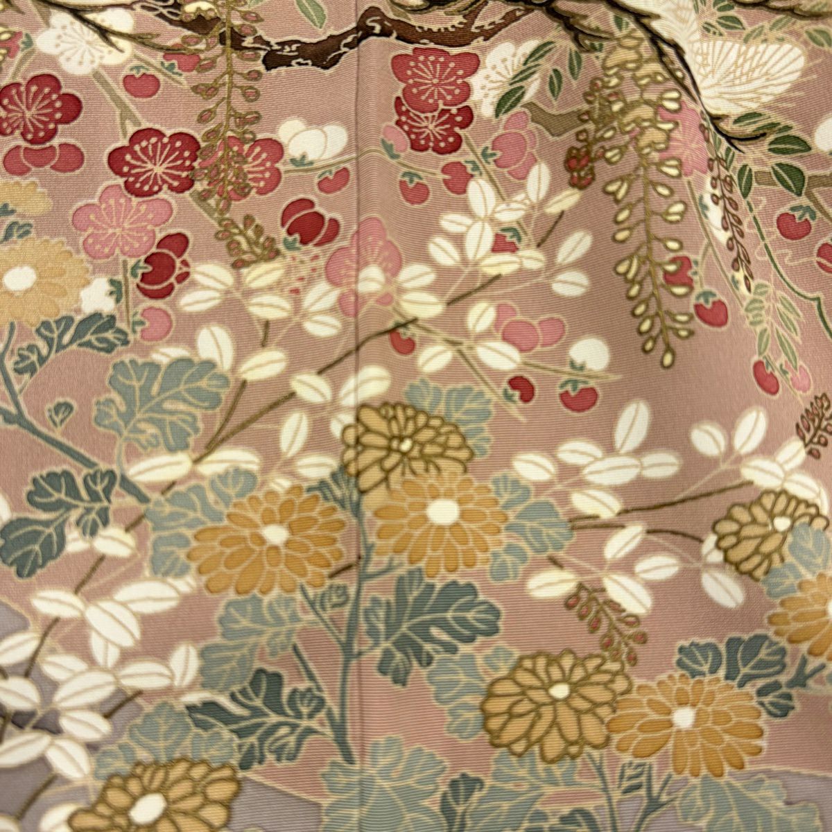 色留袖禮服 身長161.5cm 袖長65cm M 雙層 松樹 鳥 金絲 金銀彩 粉米色 純蠶絲 秀品級 一個紋