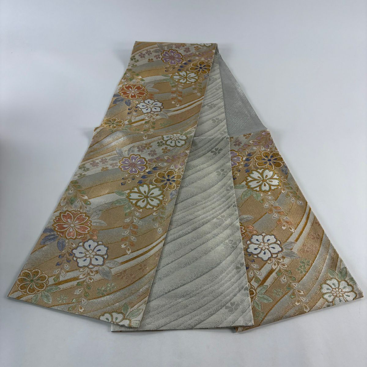【美品】 袋帶 秀品級 樱花 藤 唐織 金金箔 銀 六通 純蠶絲