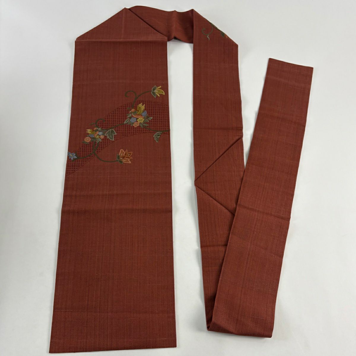 【美品】 名古屋帶 優品級 紬織織 花唐草紋 鳥 相良刺繡 汕頭刺繡 紅茶 純蠶絲
