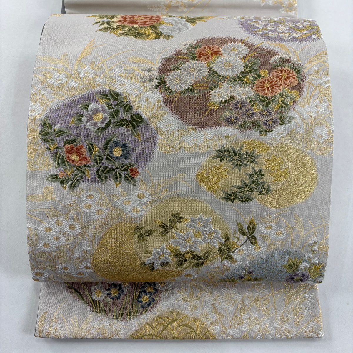 【美品】 袋帶 秀品級 秋草 金糸 金金箔 灰白 六通 純蠶絲