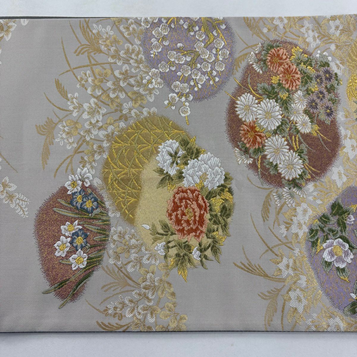 【美品】 袋帶 秀品級 秋草 金糸 金金箔 灰白 六通 純蠶絲