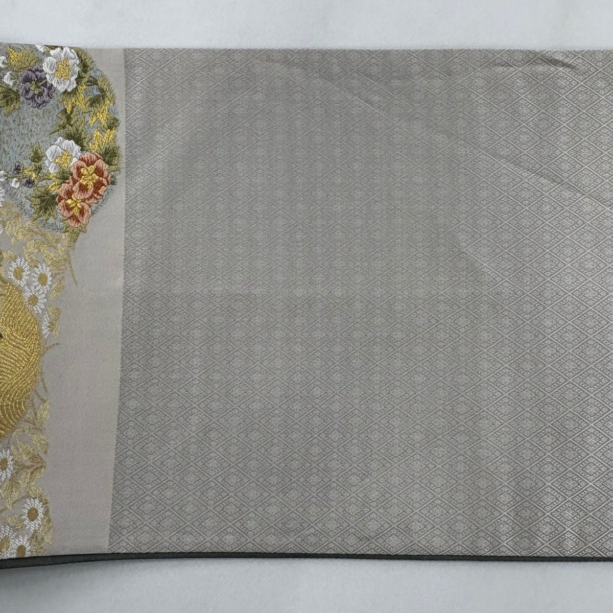 【美品】 袋帶 秀品級 秋草 金糸 金金箔 灰白 六通 純蠶絲