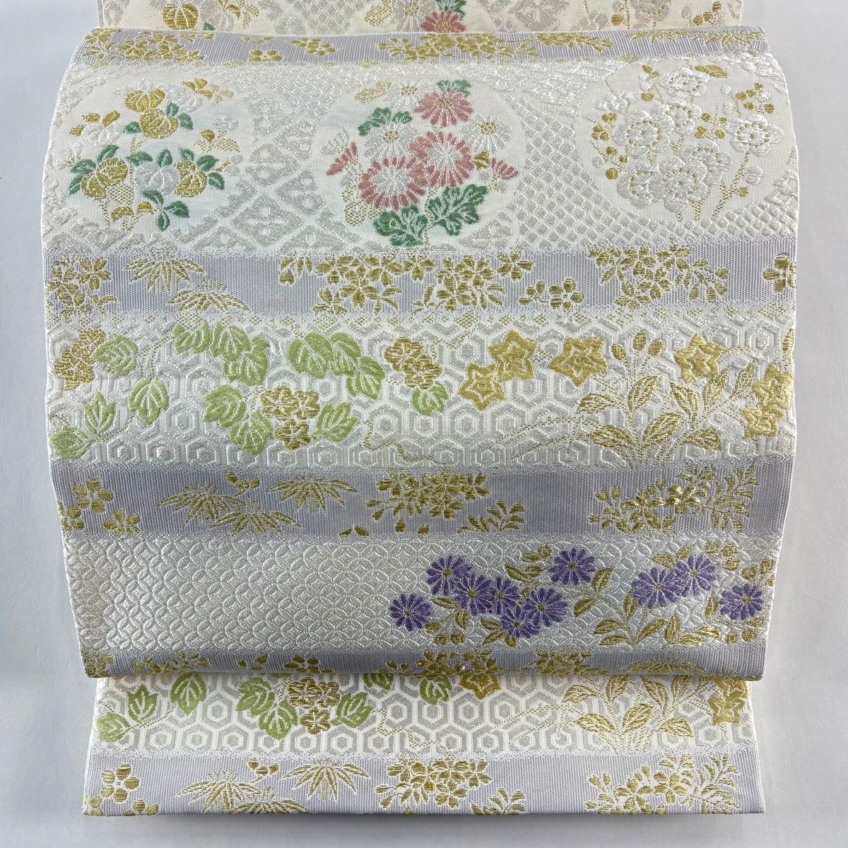 袋帶 逸品級 草花紋紋 段紋 金絲 唐織 奶油色 六通 純蠶絲