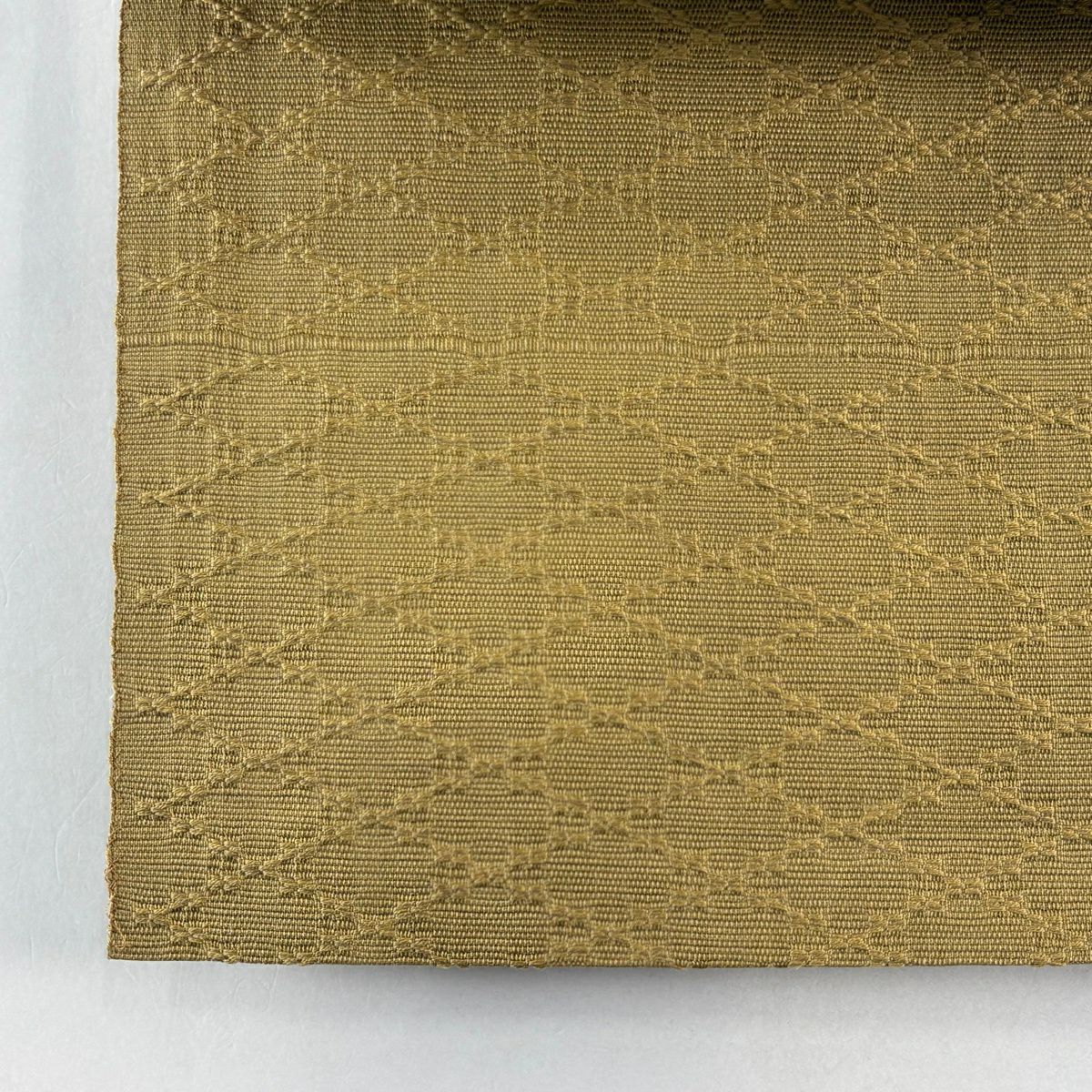 【美品】名古屋帶 逸品級 松樹葉仕立 八寸名古屋帶 橫段 幾何學圖案 淺黃土色 純蠶絲