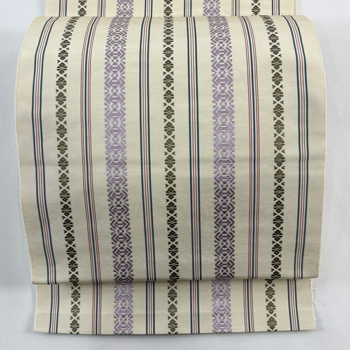 【美品】名古屋帶 逸品級 證書附帶 博多織 松樹葉仕立 八寸名古屋帶 献上圖案 米色 純蠶絲