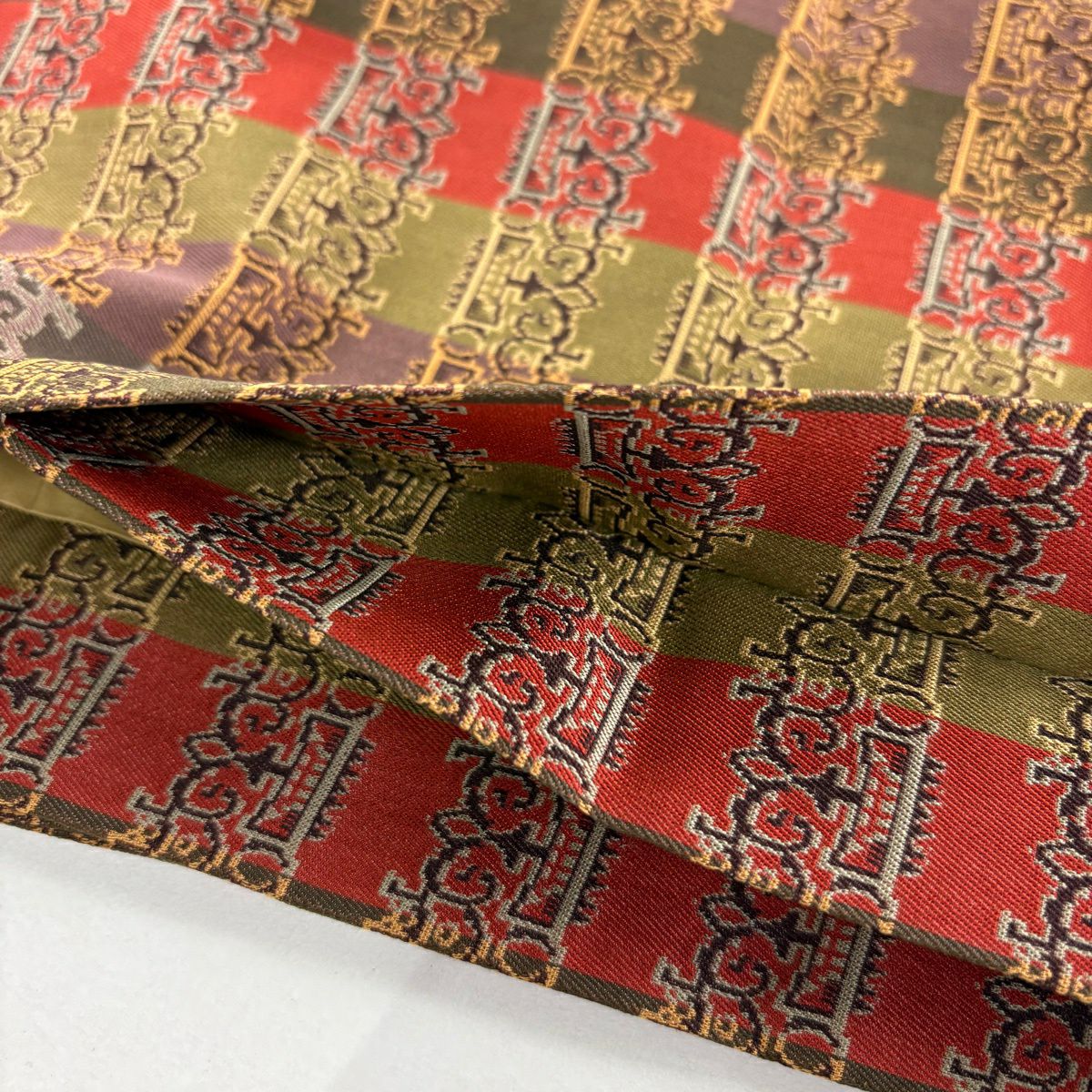 【美品】 開口名古屋帶 逸品級 龍村美術織物 比翼仕立 雙獅噛文長斑錦 灰紫 純蠶絲