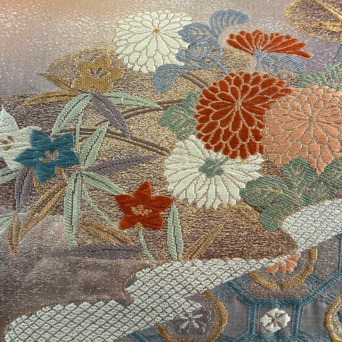 袋帶 秀品級 關西仕立 草花紋 霞 刺繡 金線 粉米色 六通 純蠶絲