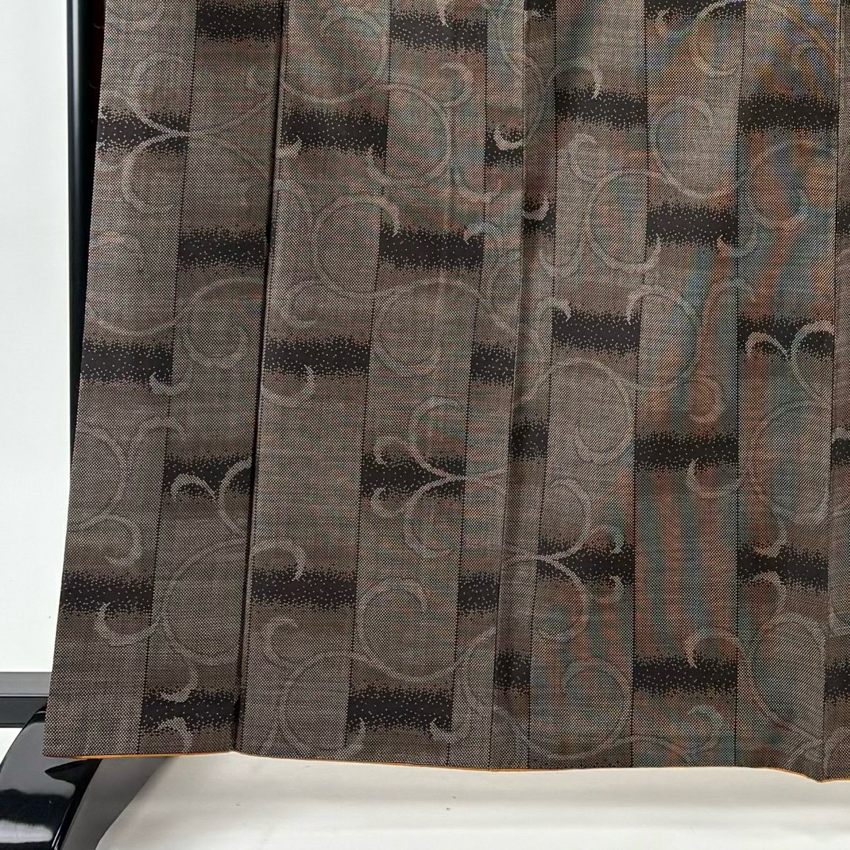 【美品】 大島紬織 身長165cm 袖長66cm M 雙層 純泥染 證書附帶 唐草紋 縱條 焦茶 正蠶絲 名品級