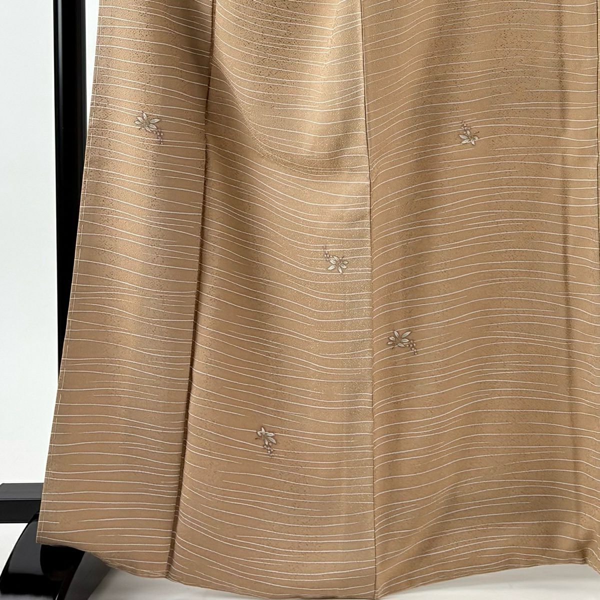 【美品】 小紋 身長166cm 袖長67.5cm L 雙層 葉與果實 紋路 薄茶 純蠶絲 秀品級