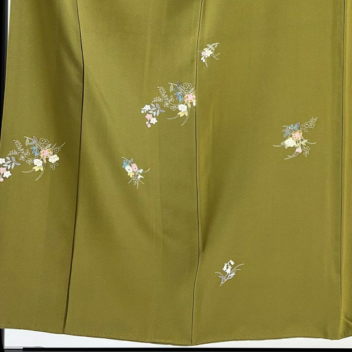 【美品】 小紋 身長151cm 袖長65cm M 雙層 百貫石峰 落款あり 草花紋紋 抹茶 純蠶絲 秀品級
