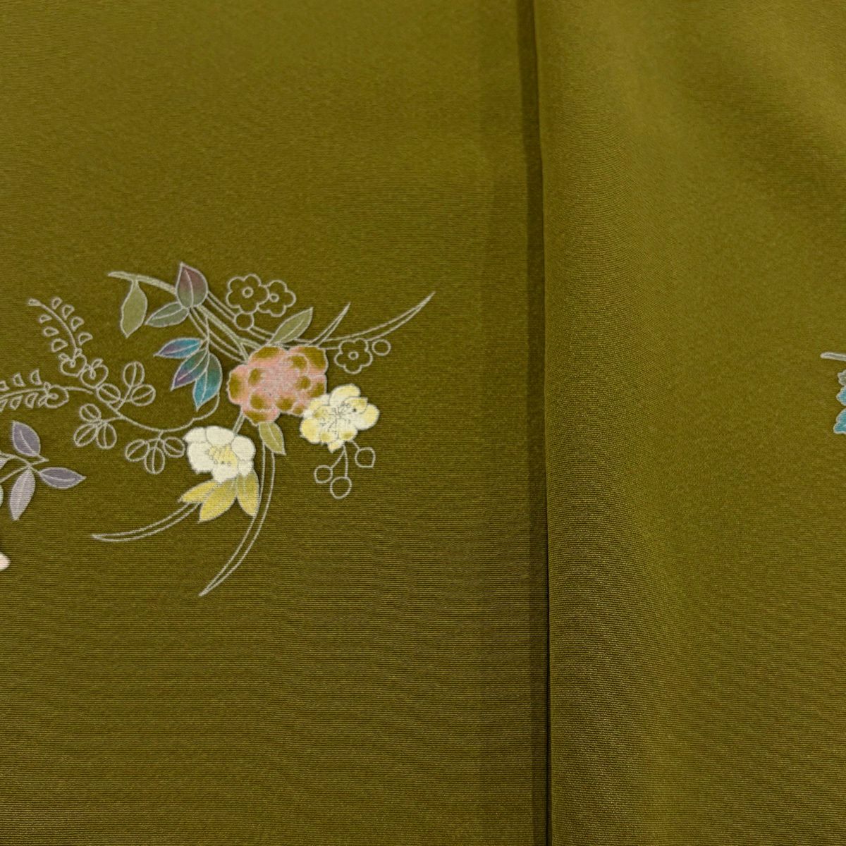【美品】 小紋 身長151cm 袖長65cm M 雙層 百貫石峰 落款あり 草花紋紋 抹茶 純蠶絲 秀品級