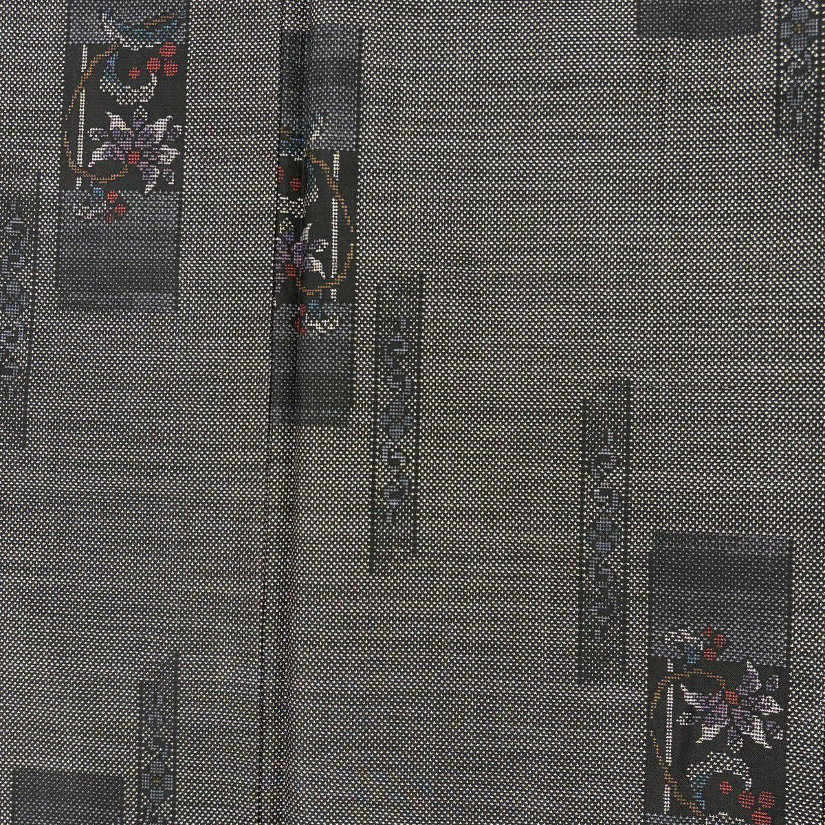 【美品】 大島紬織 身長166cm 袖長65cm M 雙層 證書在側 枝花 幾何圖案 黑灰 純蠶絲 優品級
