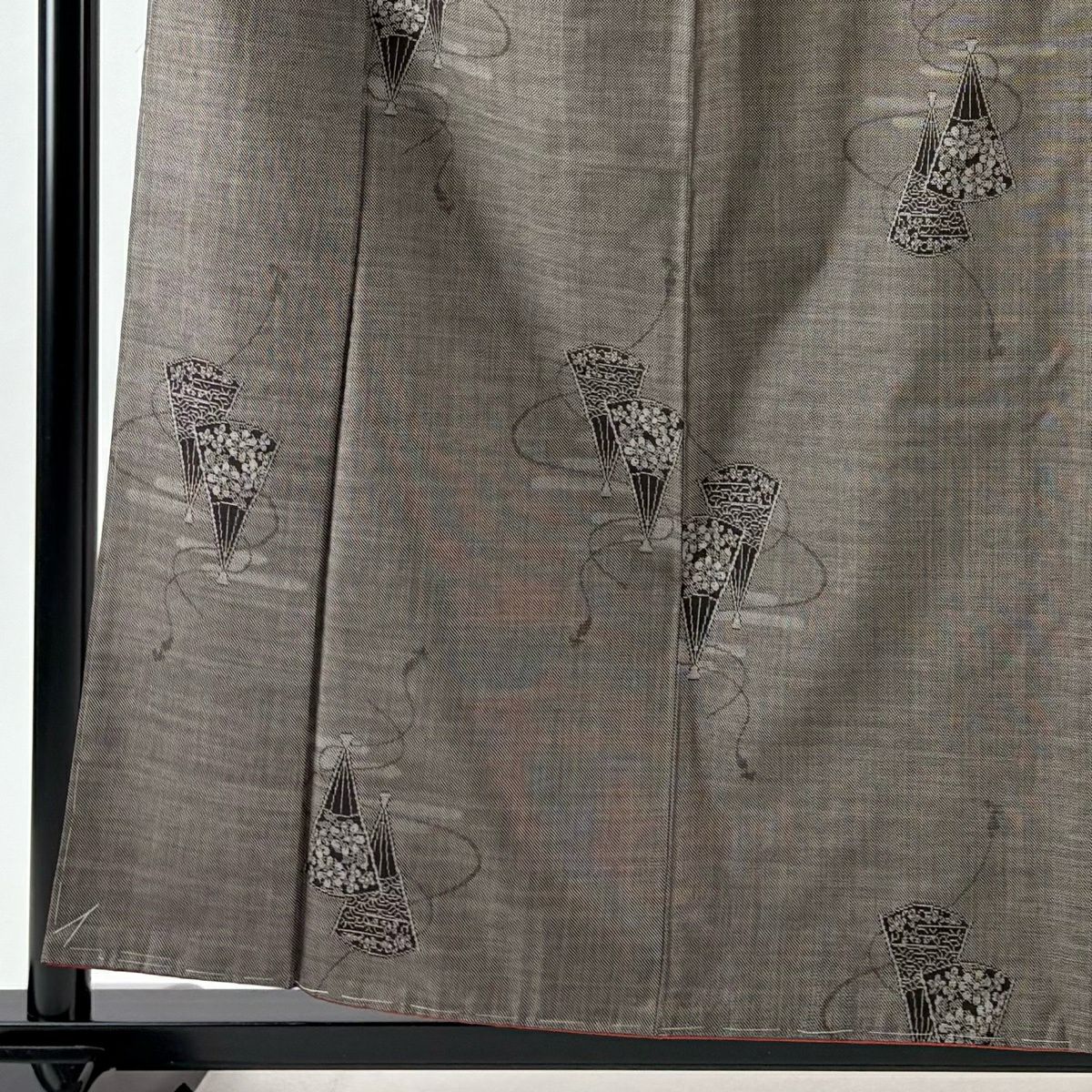 【美品】 大島紬織 身長158.5cm 袖長61.5cm S 雙層 純泥染 證書あり 中啓 花 灰茶 純蠶絲 秀品級