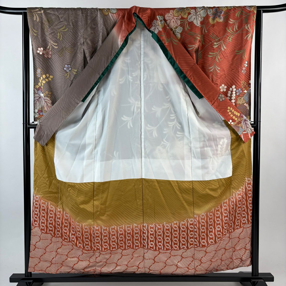 振袖禮服 身長156.5cm 袖長64cm M 雙層 桐 菊花 刺繡 金糸 茜 純蠶絲 名品級