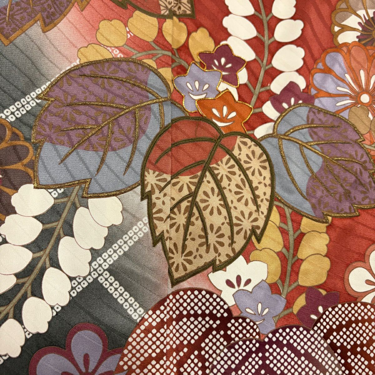 振袖禮服 身長156.5cm 袖長64cm M 雙層 桐 菊花 刺繡 金糸 茜 純蠶絲 名品級