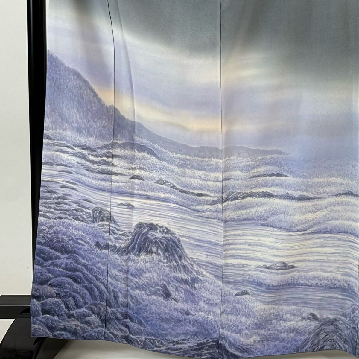 付下 身長167.5cm 袖長69cm L 雙層 樋熊哲也 落款 日本百景 曽々木海岸 風景 漸層 灰色 純蠶絲 逸品級