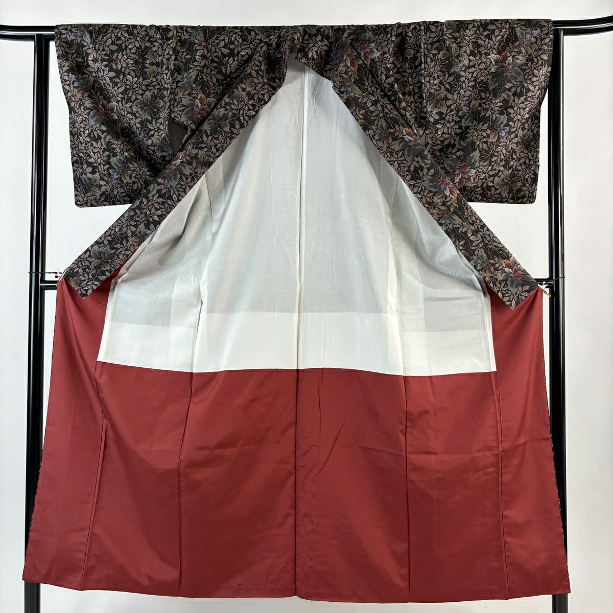 【美品】 大島紬織 身長151.5cm 袖長63cm S 雙層 純泥染 證書齊全 草花紋紋 焦茶 正蠶絲 名品級