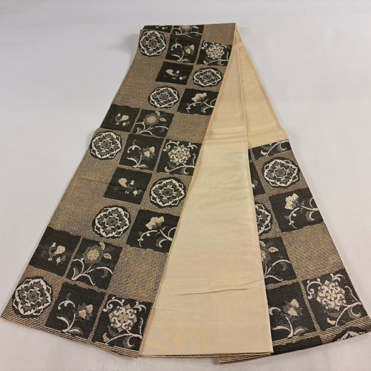 【美品】 袋帶 秀品級 華紋 花鳥 金金箔 刺繡 金 六通 純蠶絲