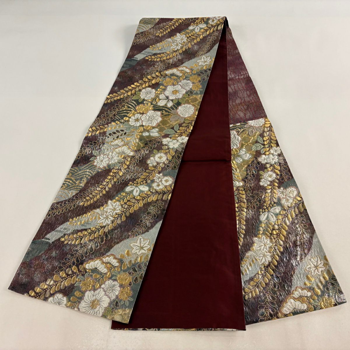 【美品】 袋帶 秀品級 草花紋紋 松樹 金糸 金金箔 紫 六通 純蠶絲